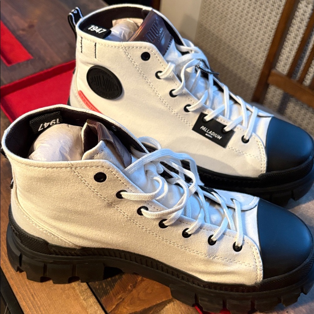 NWT Palladium Revolt Hi TX Star White Platform Boots NWT Size 10 - Picture 10 of 10